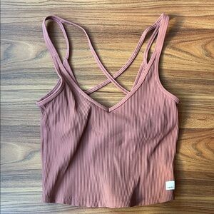 Vuori Ribbed Crop Top